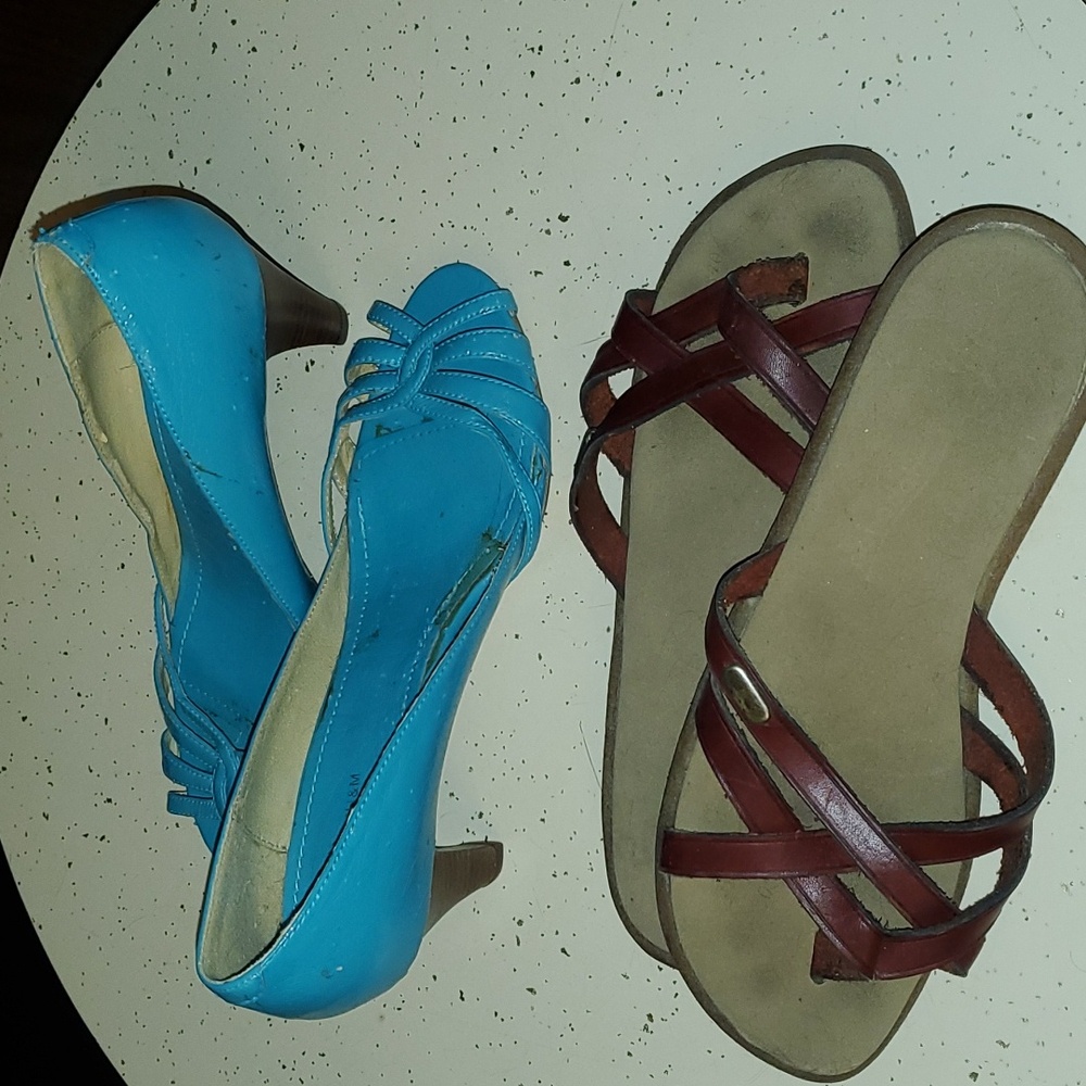 Two pairs size 7 teal pumps, leather sandals